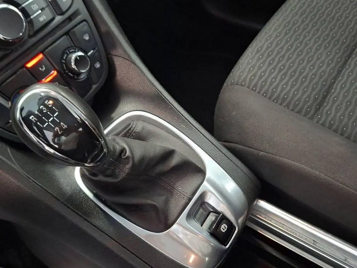 Opel Meriva usata a Torino (8)