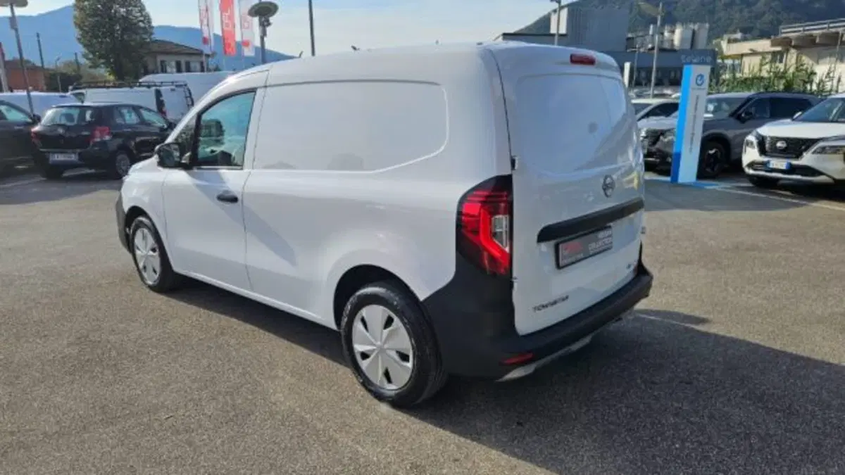 Nissan Townstar usata a Lucca (9)