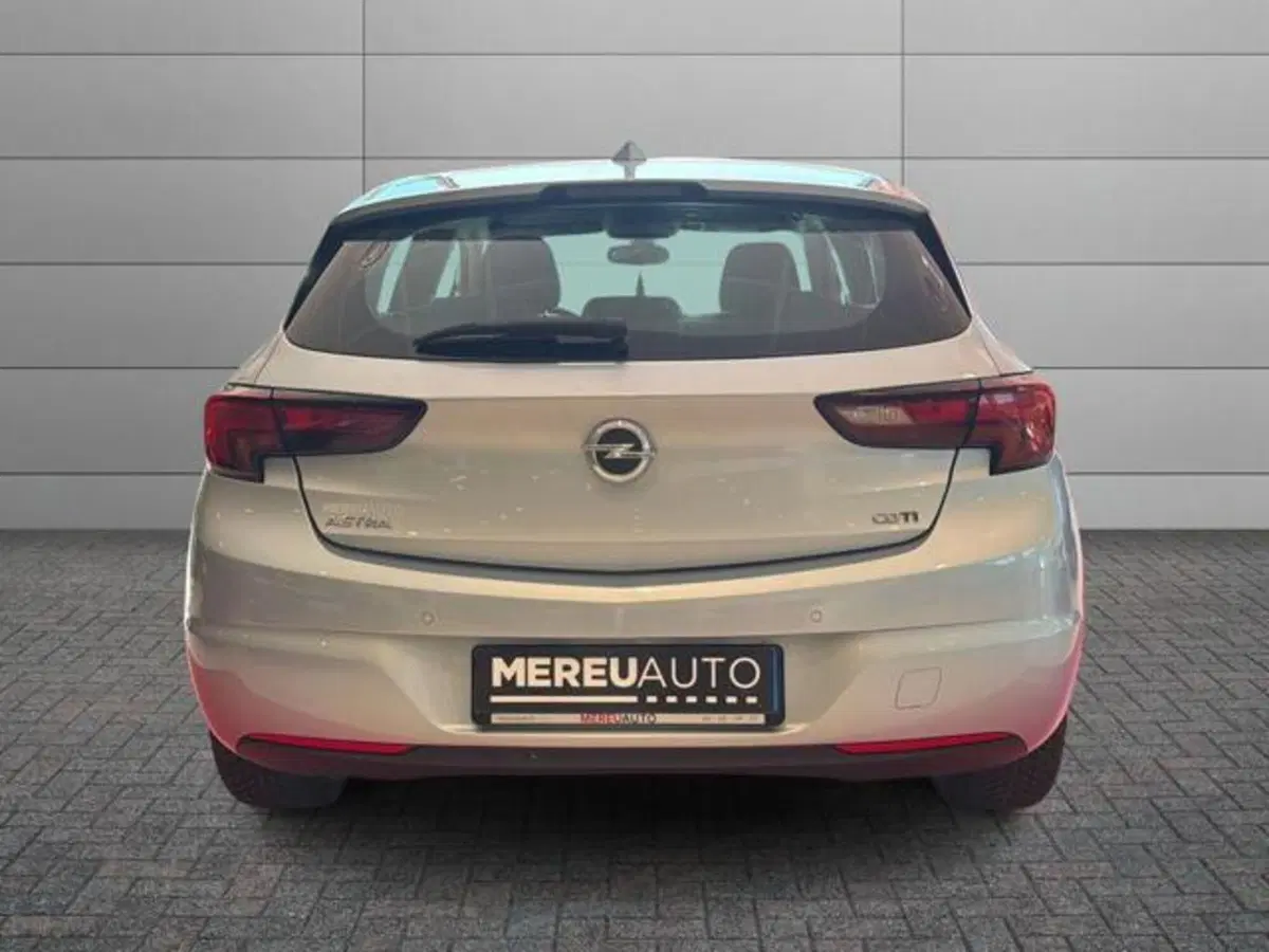 Opel Astra usata a Sassari (4)