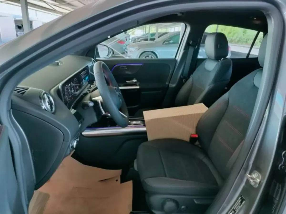 Mercedes-Benz GLA SUV nuova a Teramo (12)