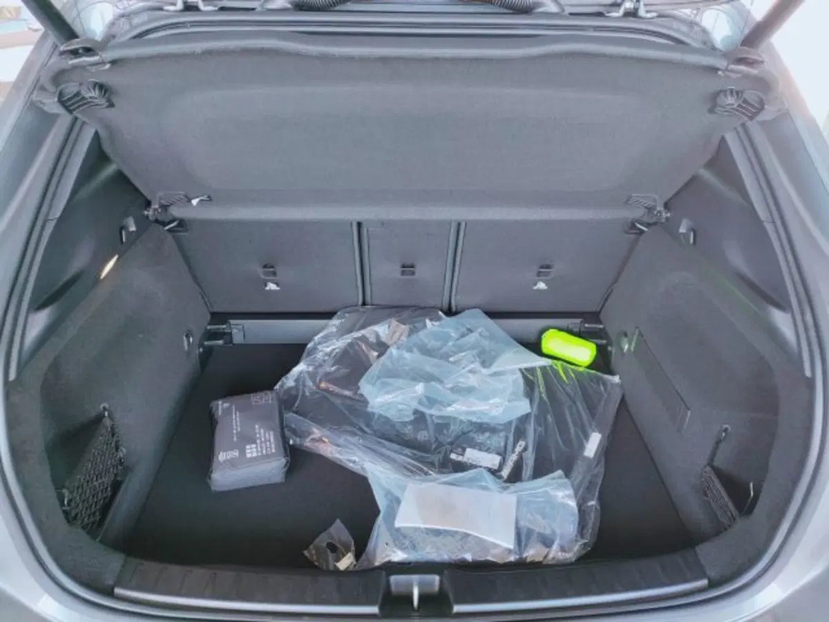 Mercedes-Benz GLA SUV nuova a Teramo (6)