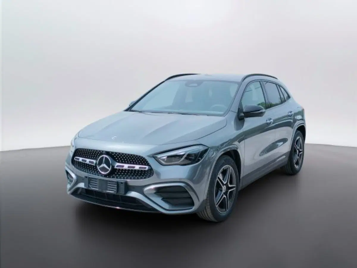 Mercedes-Benz GLA SUV nuova a Teramo