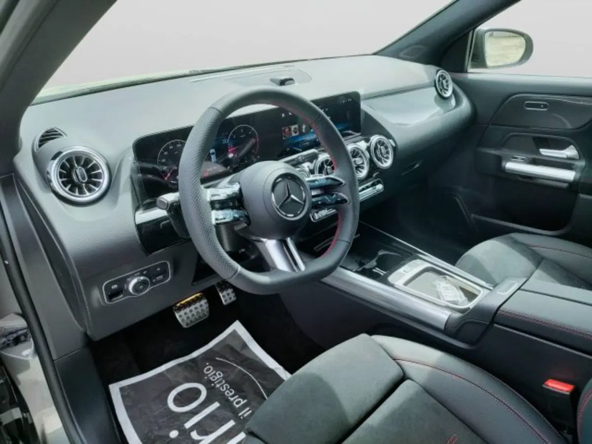 Mercedes-Benz GLA SUV nuova a Teramo (10)
