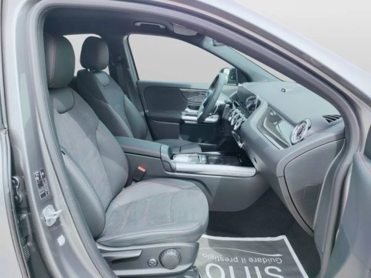 Mercedes-Benz GLA SUV nuova a Teramo (14)