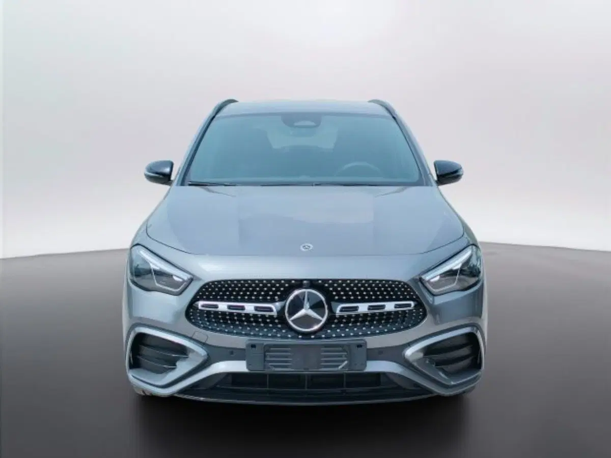 Mercedes-Benz GLA SUV nuova a Teramo (2)