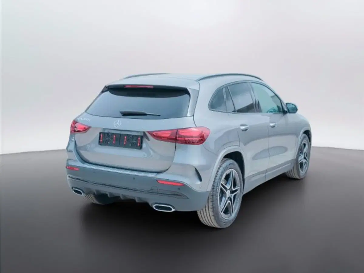 Mercedes-Benz GLA SUV nuova a Teramo (6)