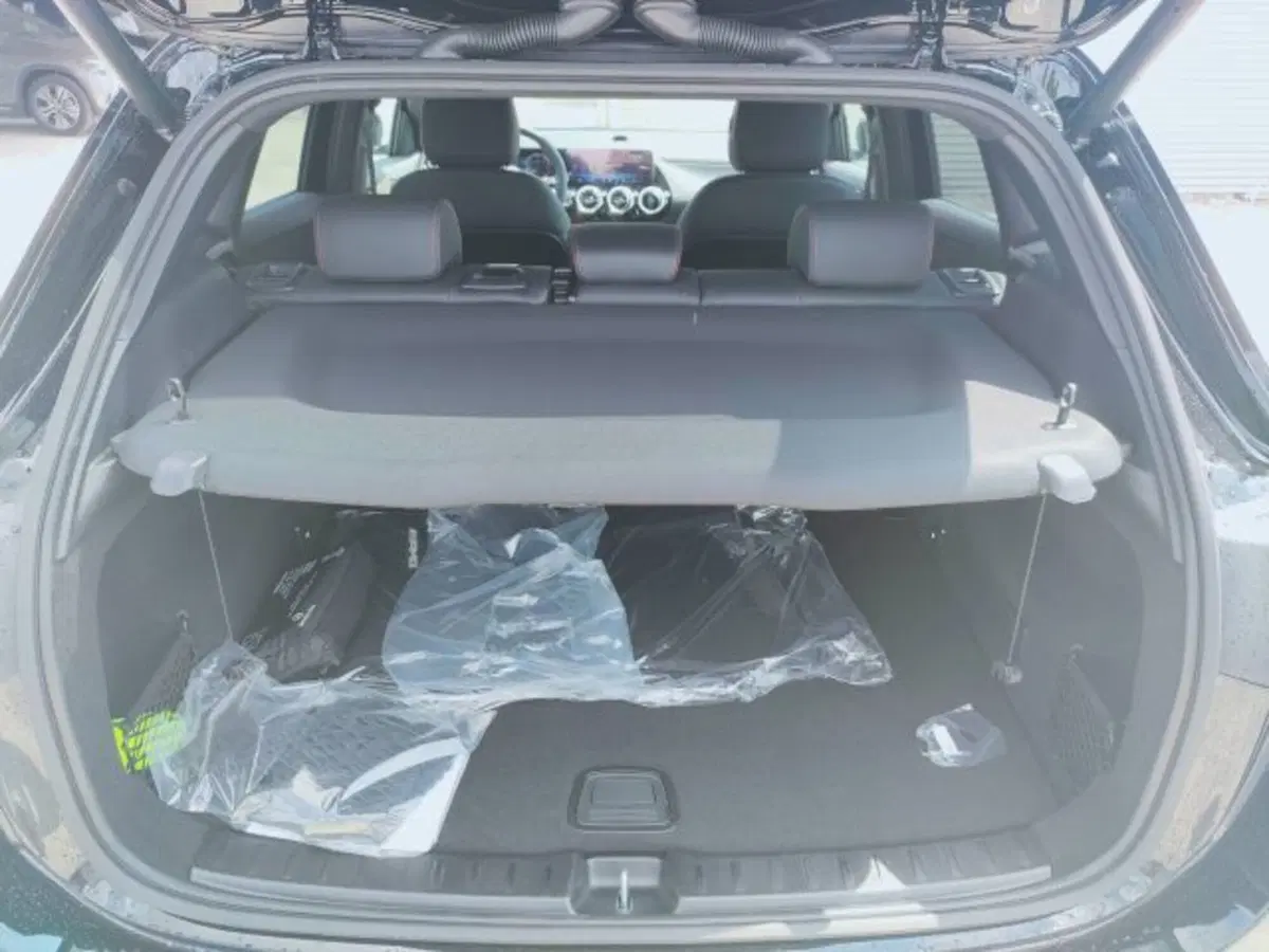 Mercedes-Benz GLA SUV nuova a Teramo (5)