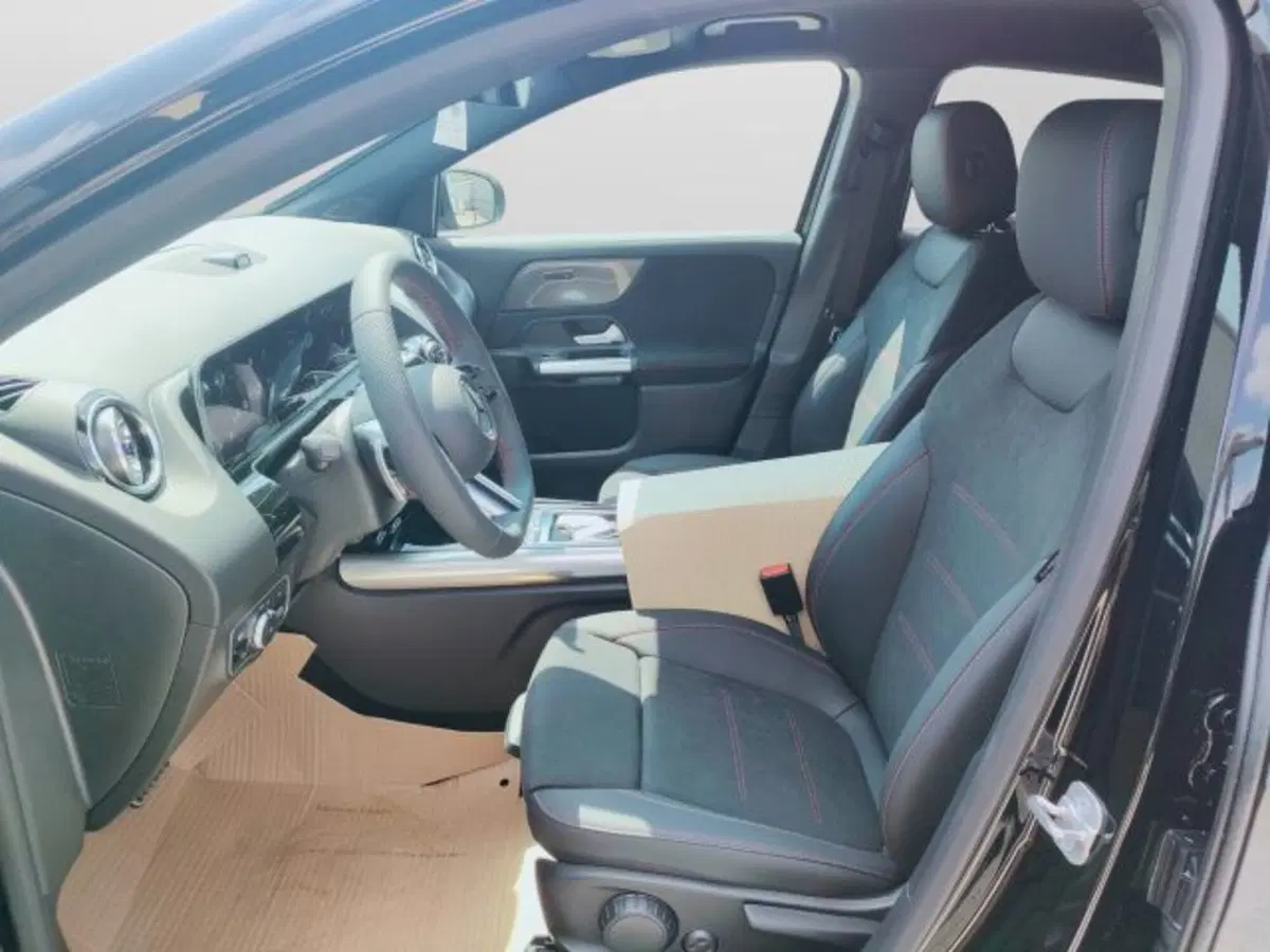 Mercedes-Benz GLA SUV nuova a Teramo (10)