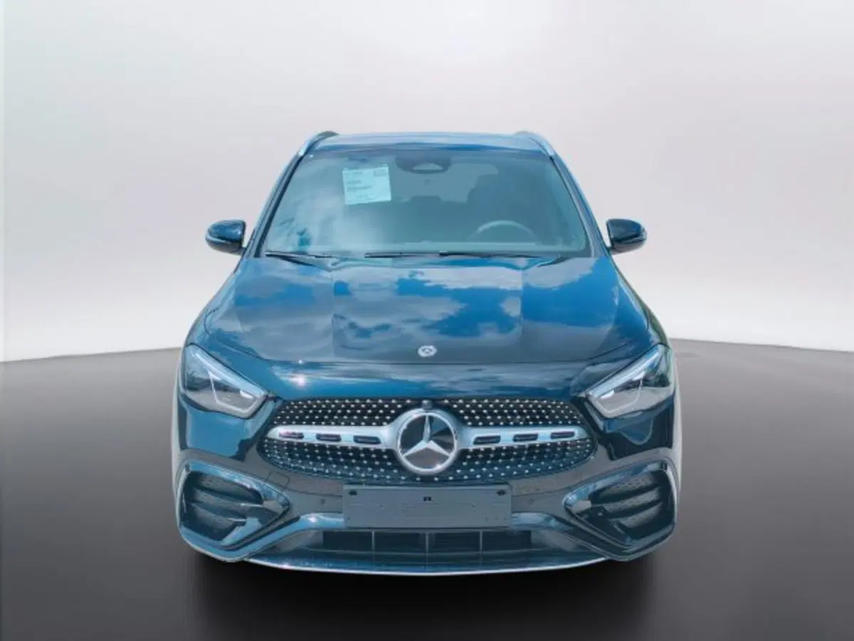 Mercedes-Benz GLA SUV nuova a Teramo (2)