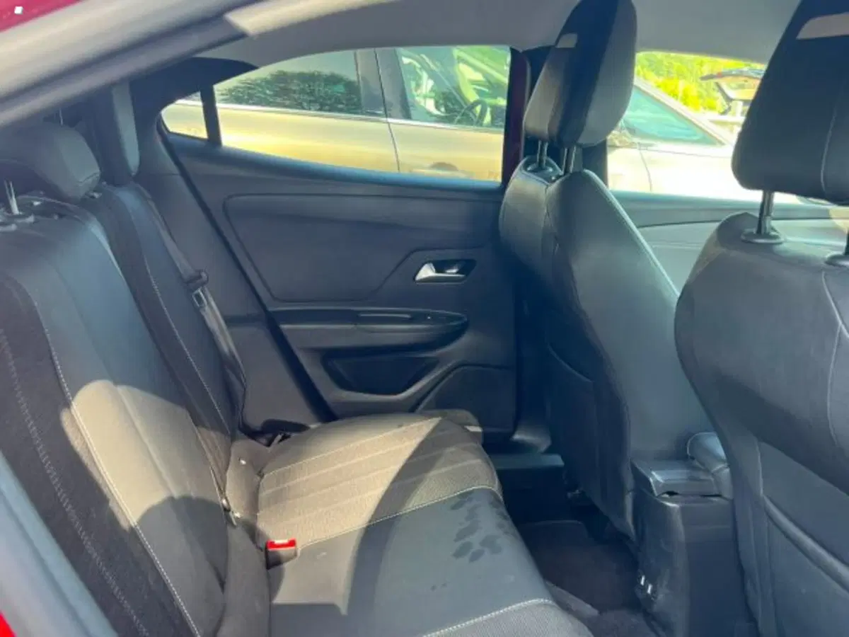 Opel Mokka usata a Lucca (11)