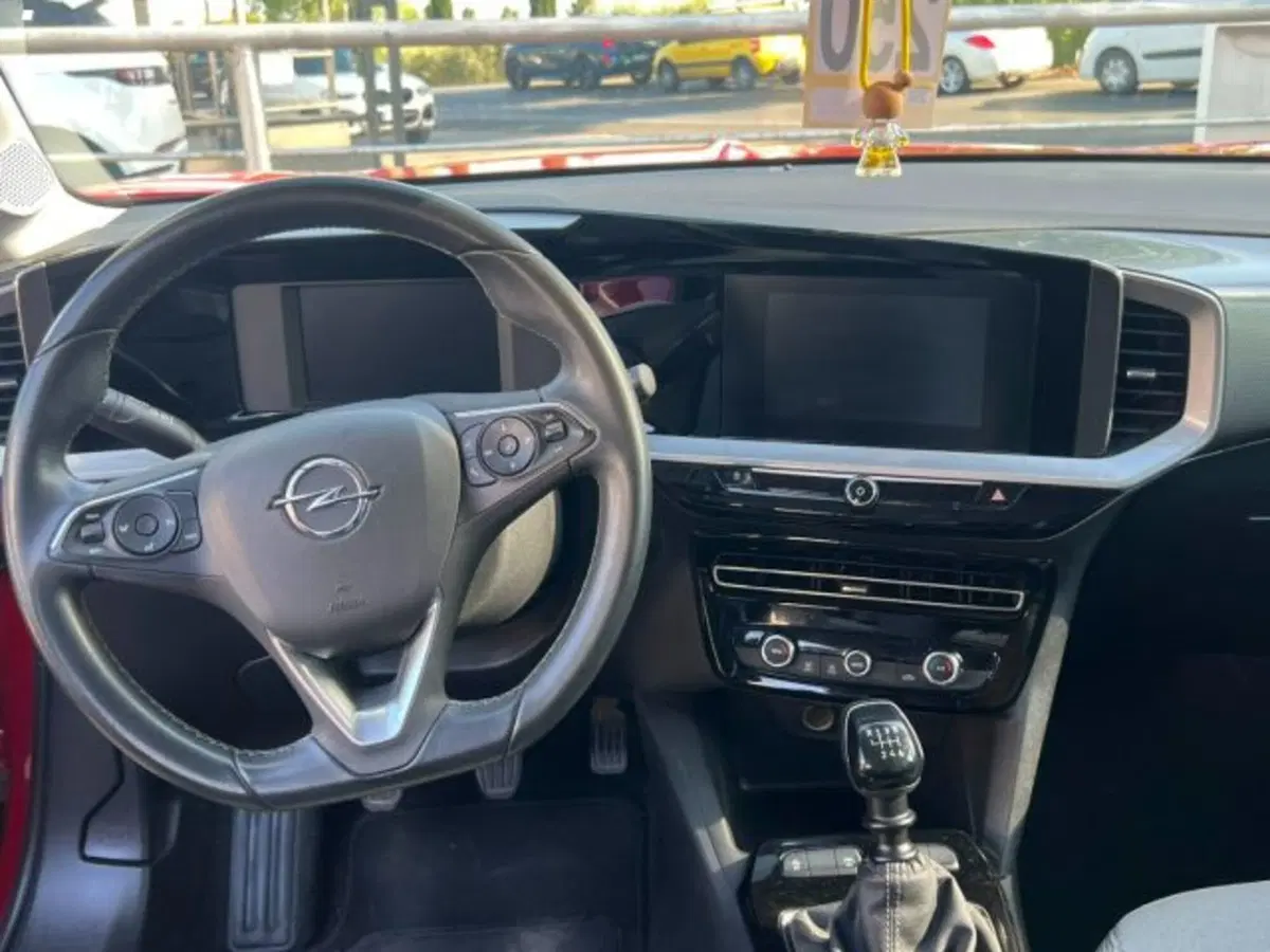 Opel Mokka usata a Lucca (12)