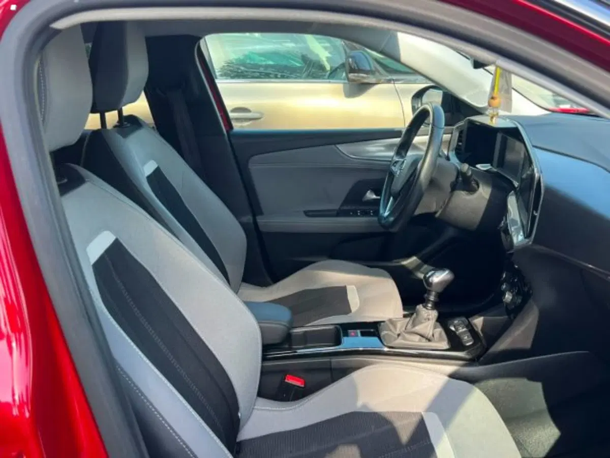 Opel Mokka usata a Lucca (7)