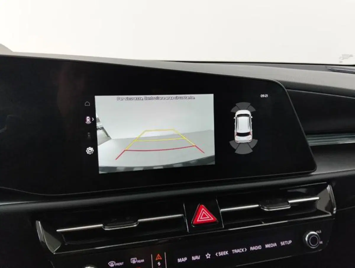 Kia Niro usata a Como (17)