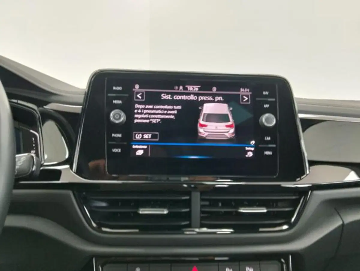 Volkswagen T-Roc usata a Como (15)
