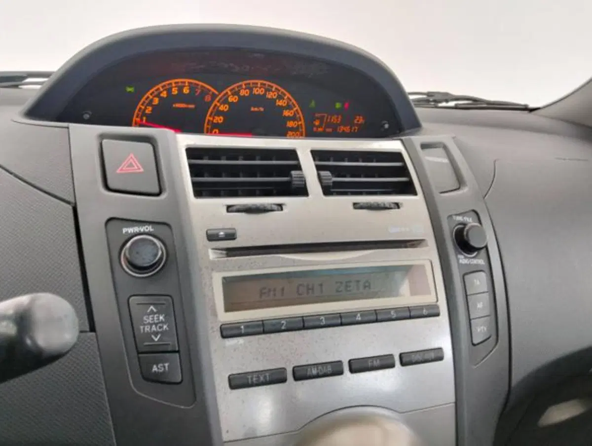 Toyota Yaris usata a Como (12)