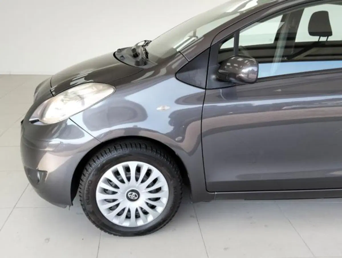 Toyota Yaris usata a Como (9)