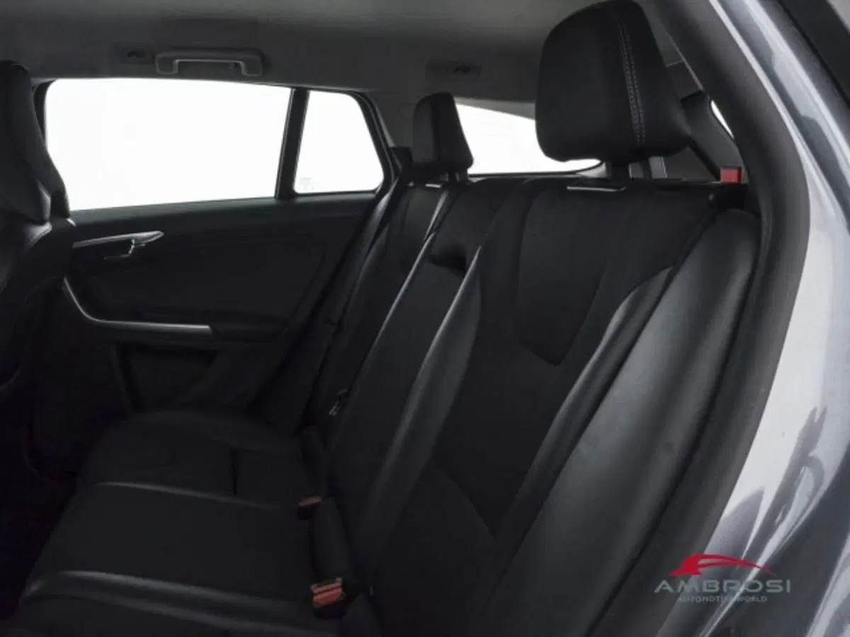 Volvo V60 Cross Country usata a Perugia (10)
