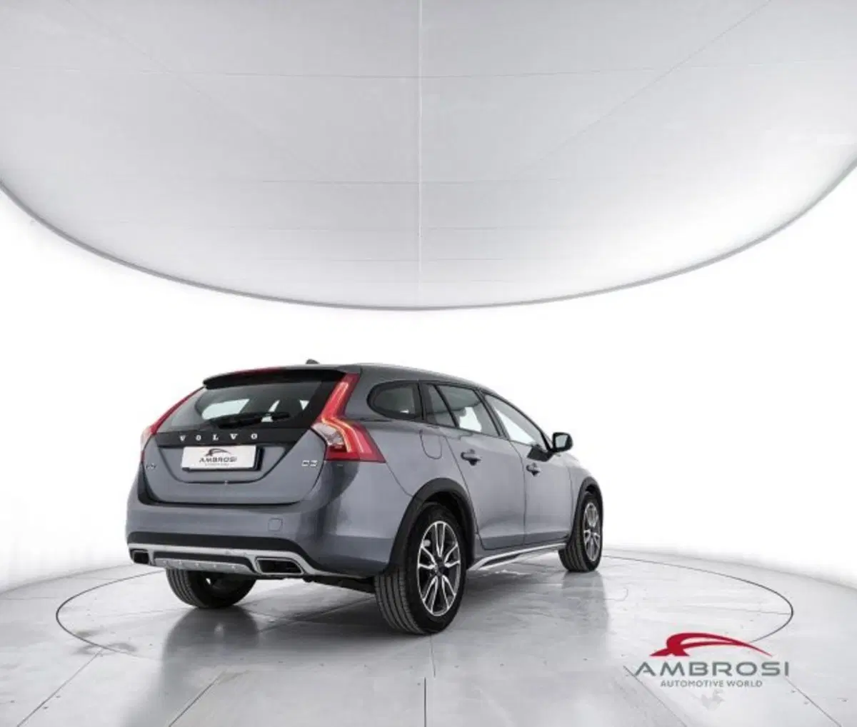 Volvo V60 Cross Country usata a Perugia (3)