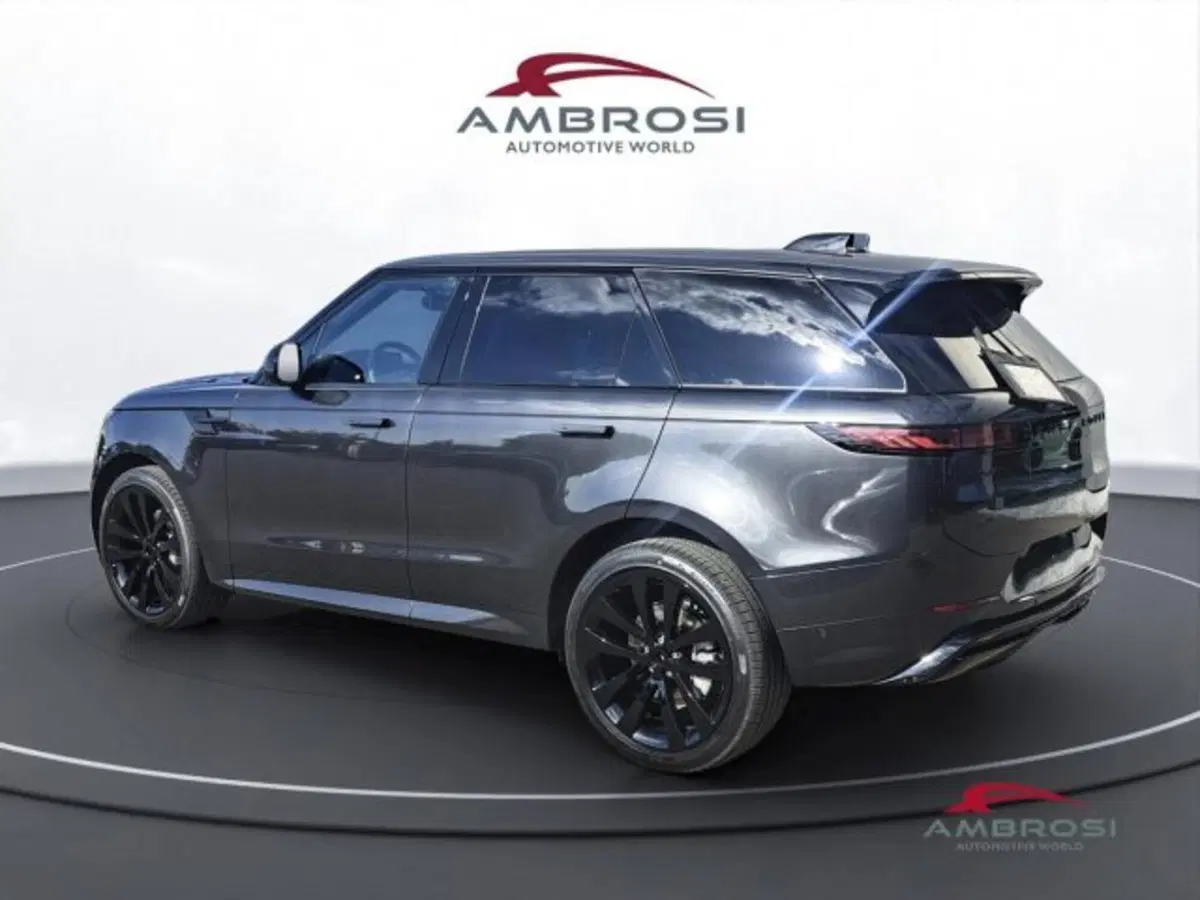 Land Rover Range Rover Sport nuova a Perugia (3)