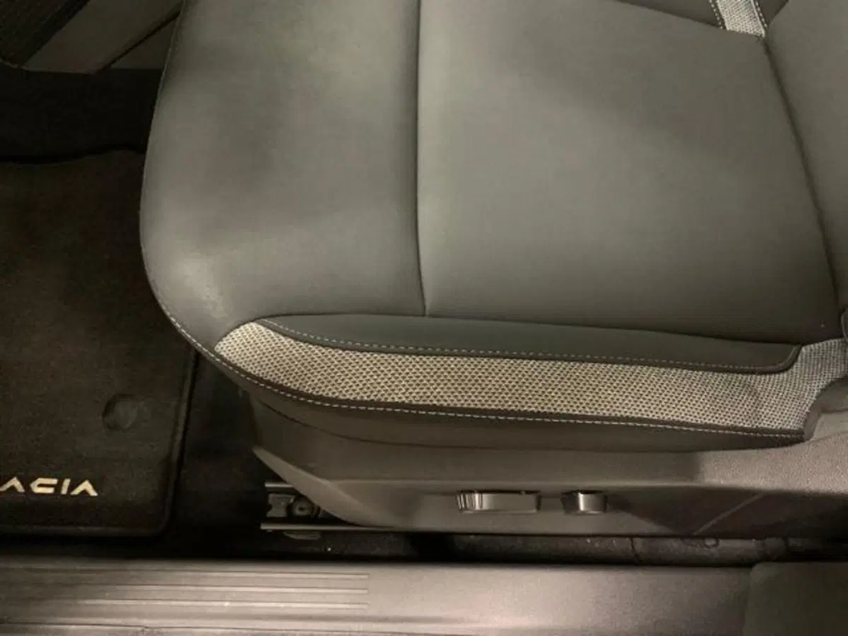 Dacia Bigster usata a Firenze (20)