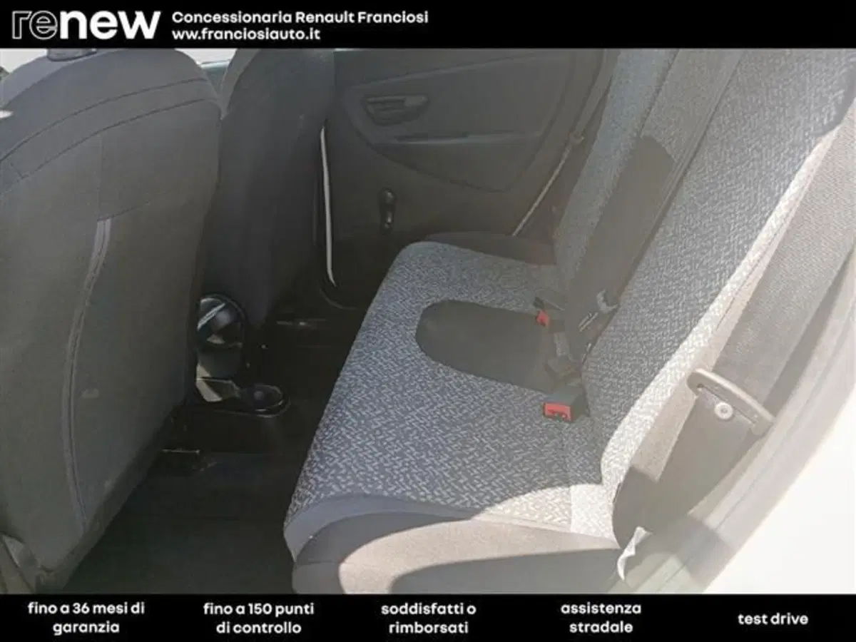 Lancia Ypsilon usata a Modena (11)