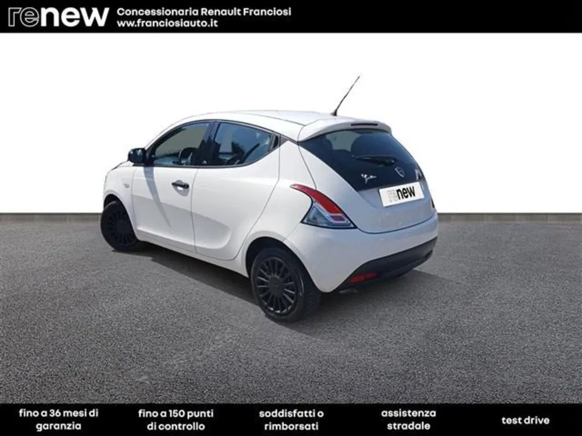 Lancia Ypsilon usata a Modena (3)