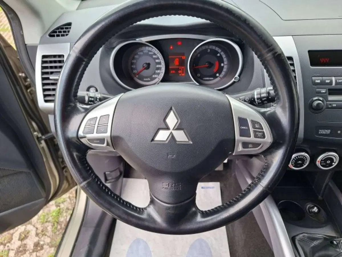 Mitsubishi Outlander usata a Como (9)
