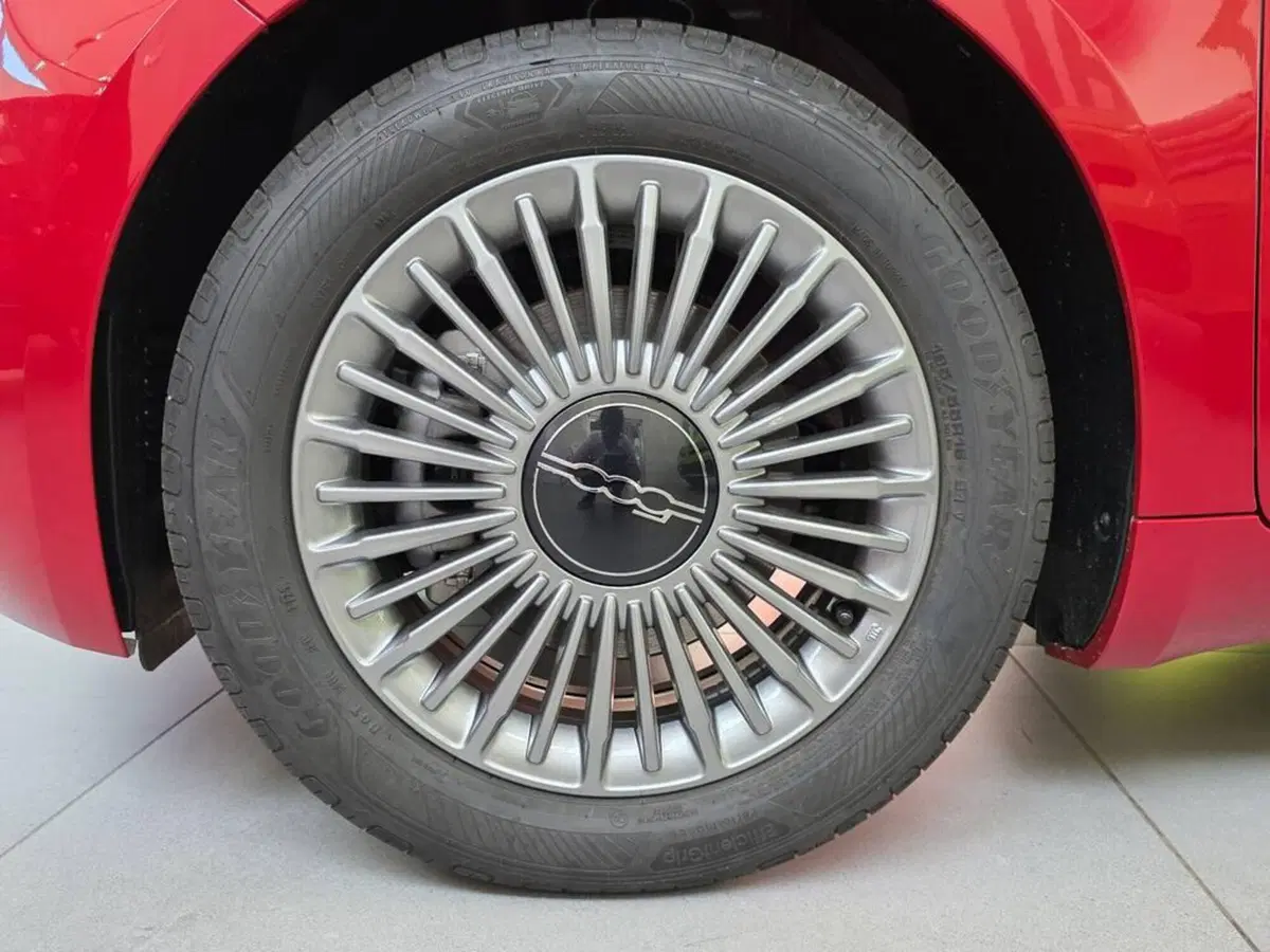 Fiat 500 nuova a Sondrio (8)