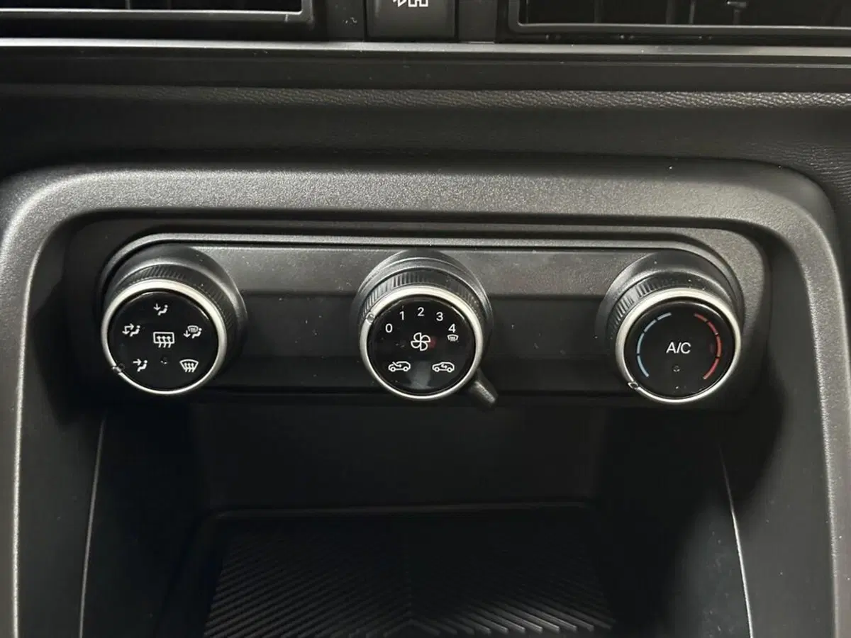 Citroen C3 Aircross nuova a Sondrio (15)
