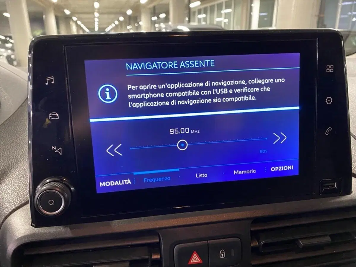 Peugeot Partner Furgone usata a Torino (10)