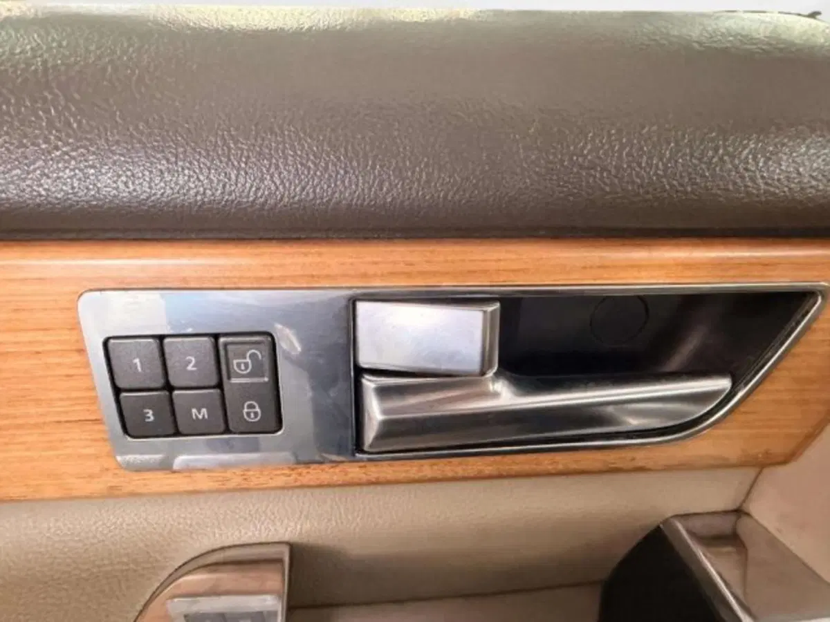 Land Rover Discovery usata a Siena (13)