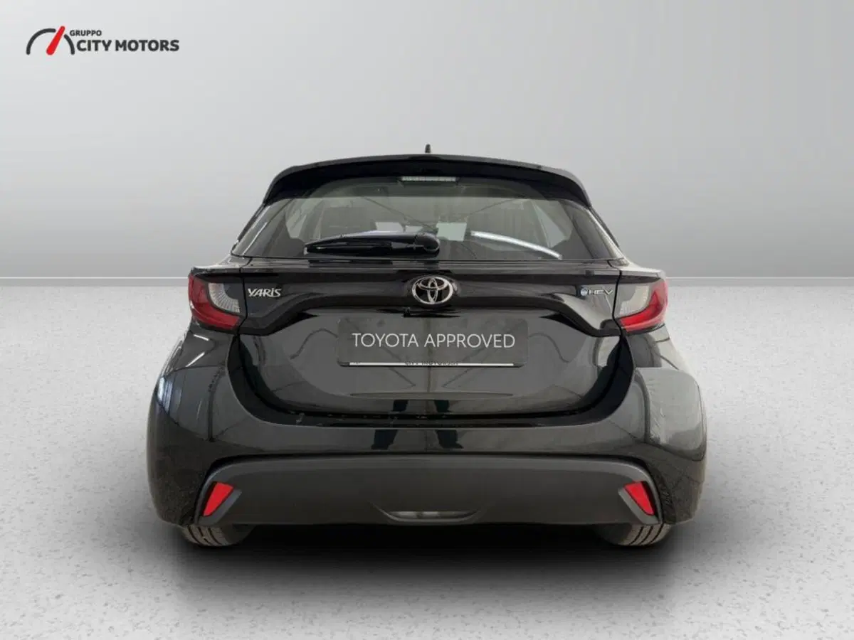 Toyota Yaris Cross nuova a Monza e Brianza (5)