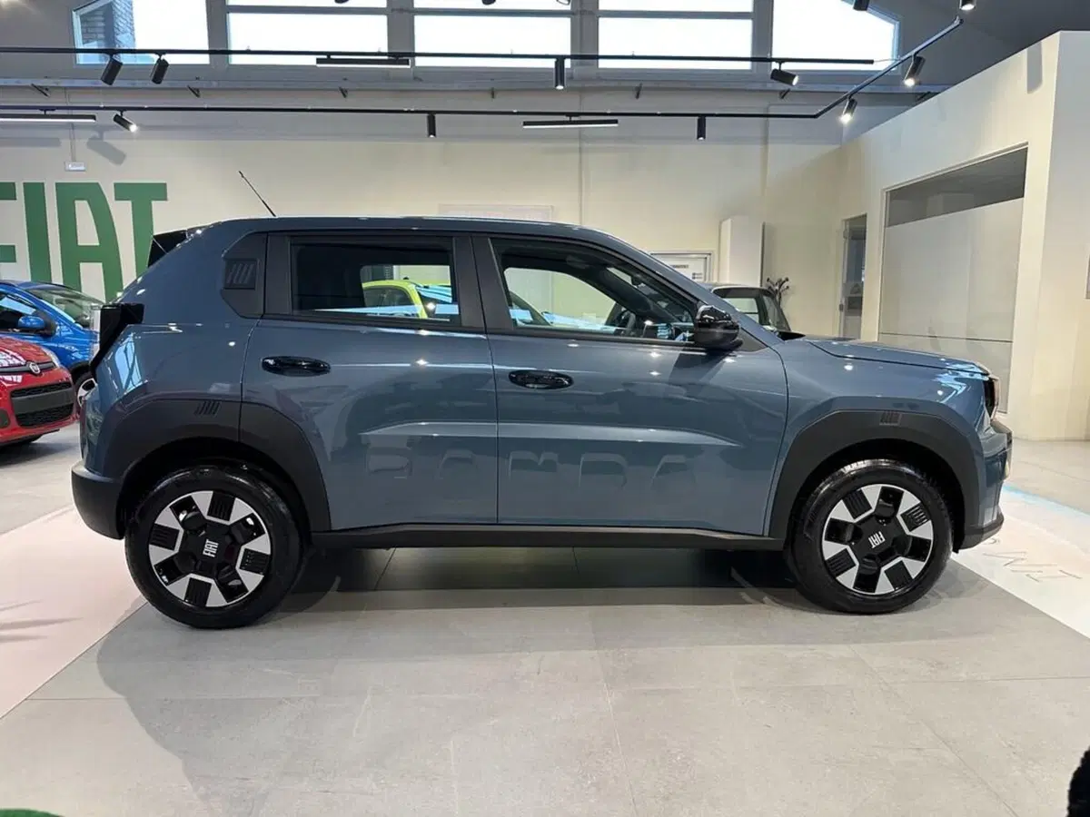 Fiat Grande Panda nuova a Sondrio (6)