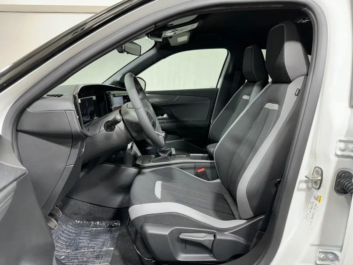 Opel Mokka nuova a Sondrio (10)