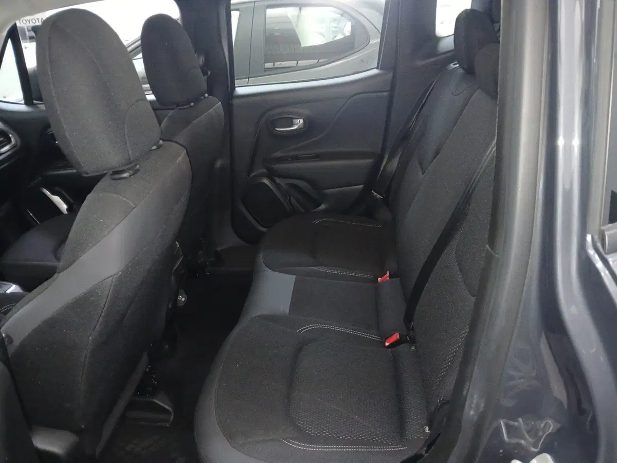 Jeep Renegade usata a Lecce (13)