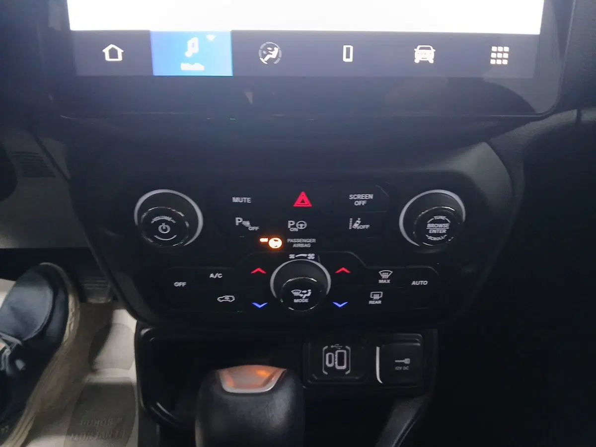 Jeep Renegade usata a Lecce (18)