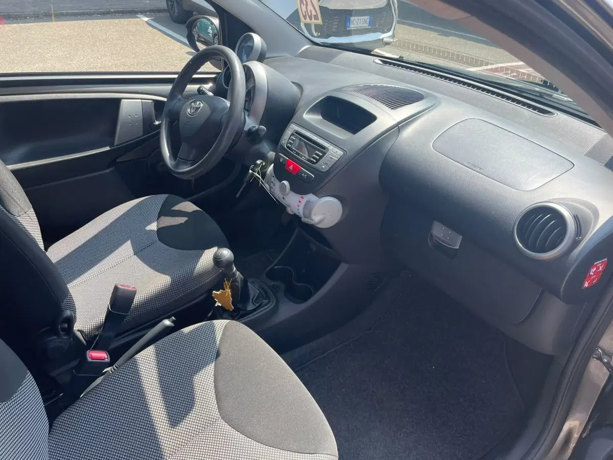 Toyota Aygo usata a Piacenza (9)