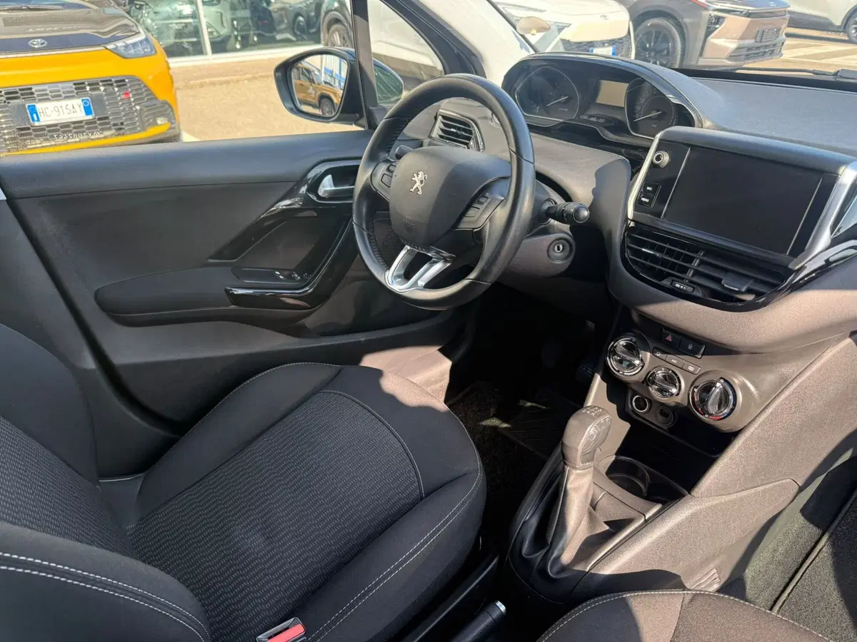 Peugeot 208 usata a Piacenza (5)