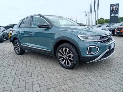 Volkswagen T-Roc 2.0 tdi Style 115cv del 2023 usata a Alessandria