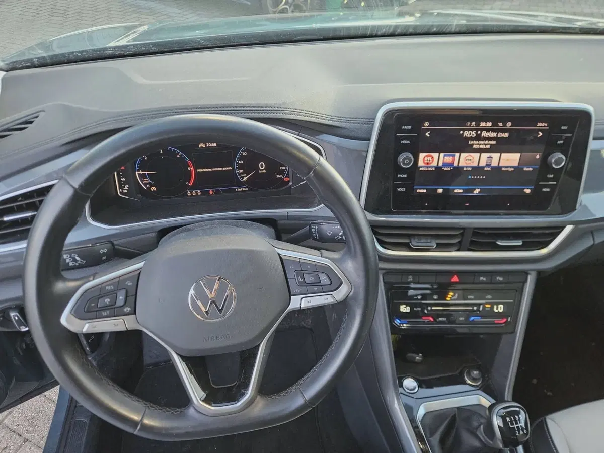 Volkswagen T-Roc usata a Alessandria (12)