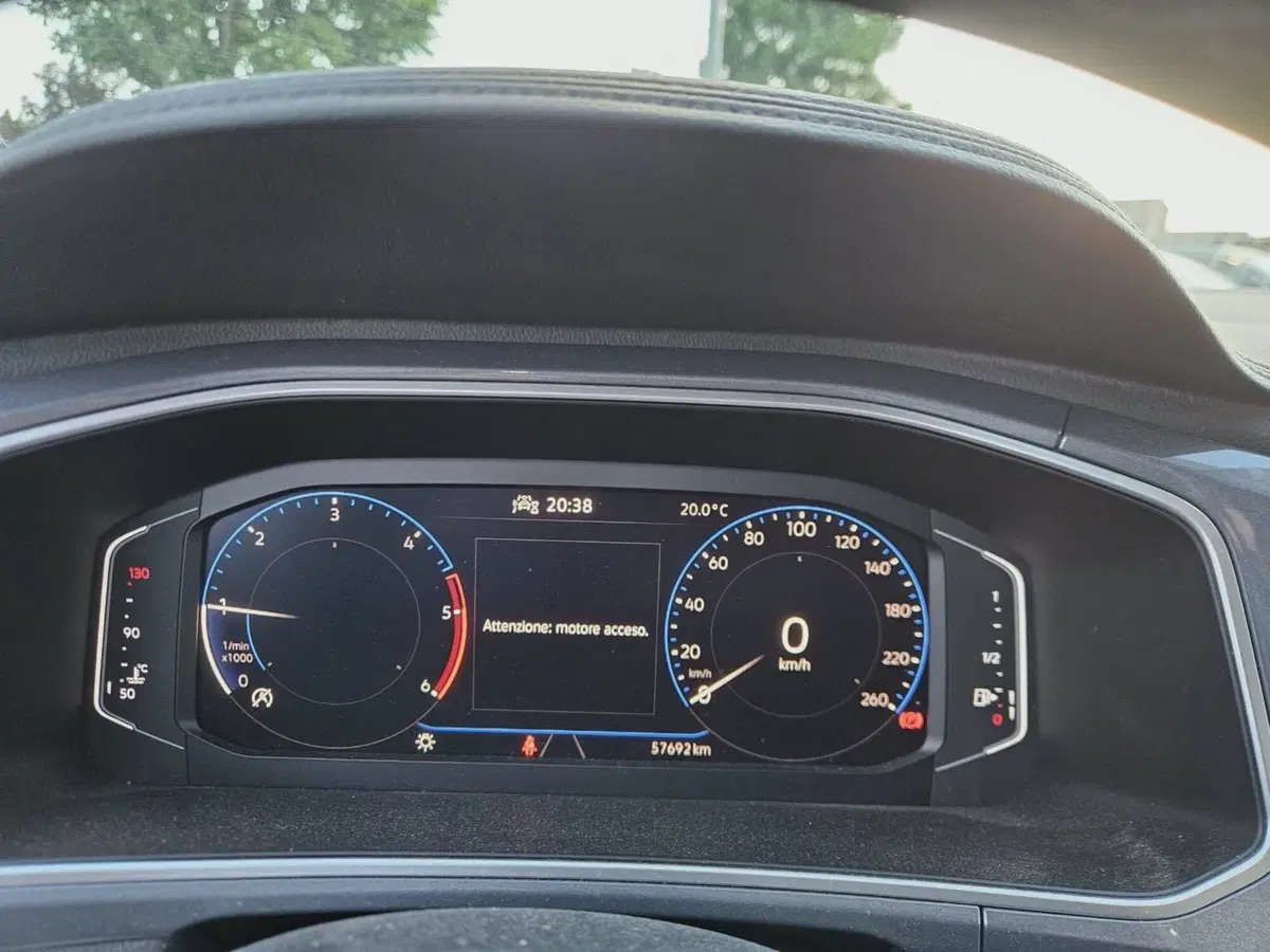 Volkswagen T-Roc usata a Alessandria (13)