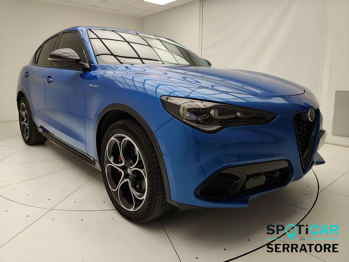 Alfa Romeo Stelvio usata a Como (3)