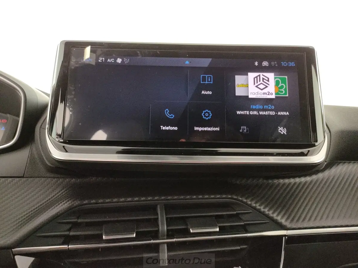Peugeot 2008 nuova a Caserta (9)
