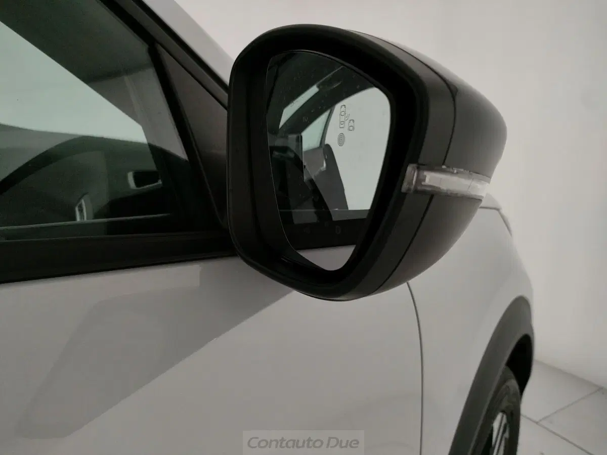 Peugeot 2008 nuova a Caserta (16)