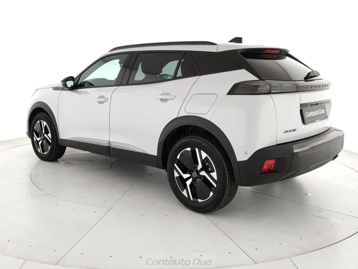 Peugeot 2008 nuova a Caserta (8)