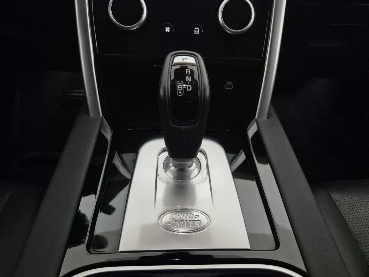 Land Rover Discovery Sport usata a Torino (11)