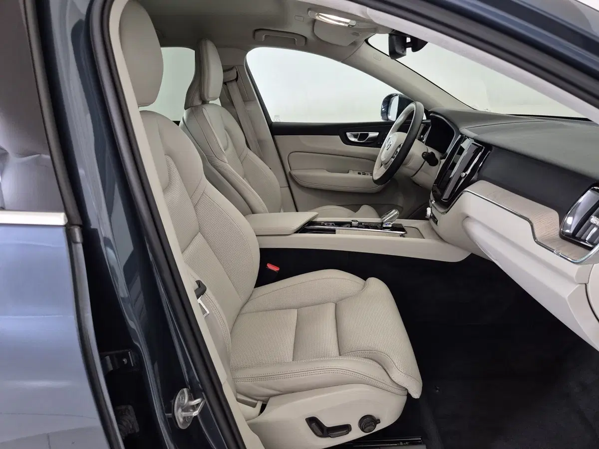 Volvo XC60 usata a Torino (10)