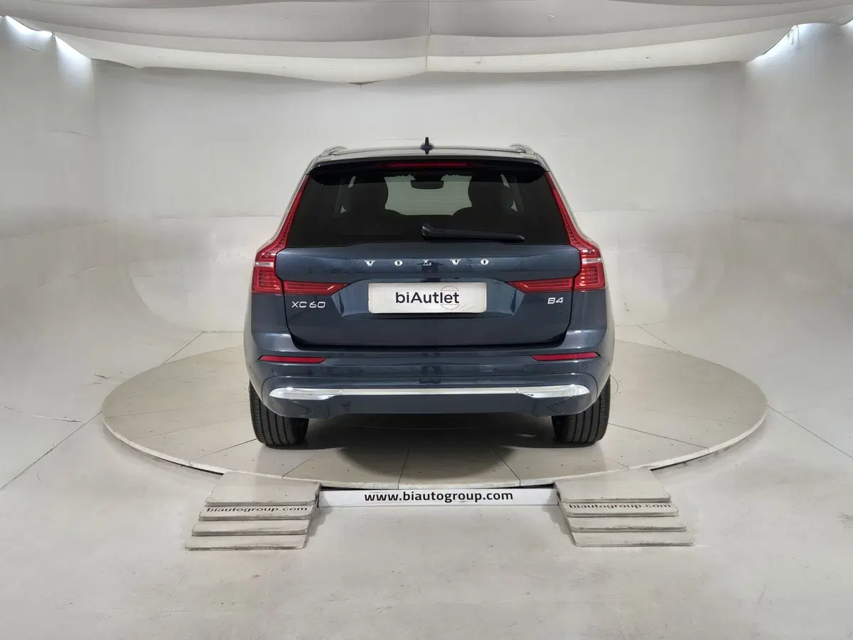 Volvo XC60 usata a Torino (3)
