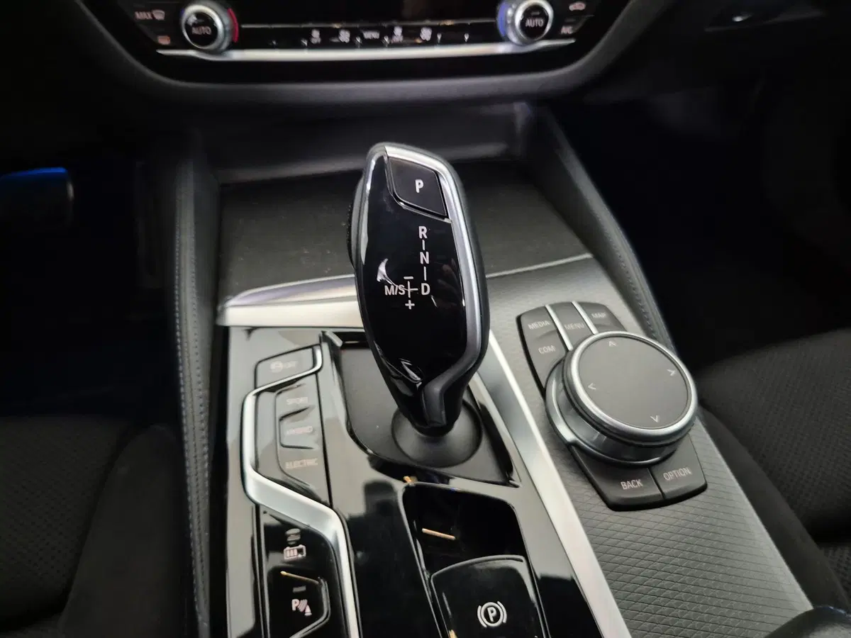 BMW Serie 5 Touring usata a Torino (12)
