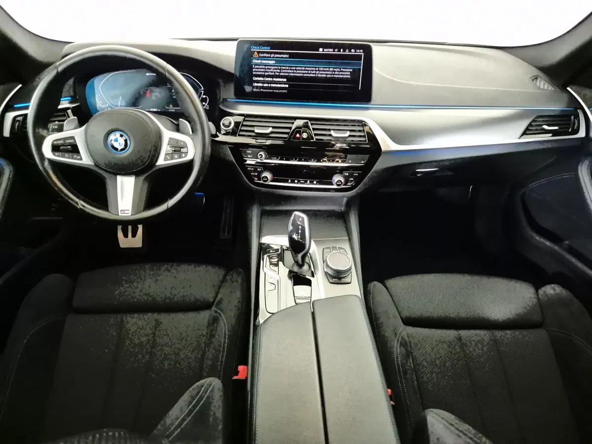 BMW Serie 5 Touring usata a Torino (9)
